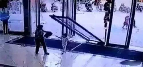 專(zhuān)注于公共安防，門(mén)用安全裝置-防倒鏈 地彈門(mén)防倒鏈